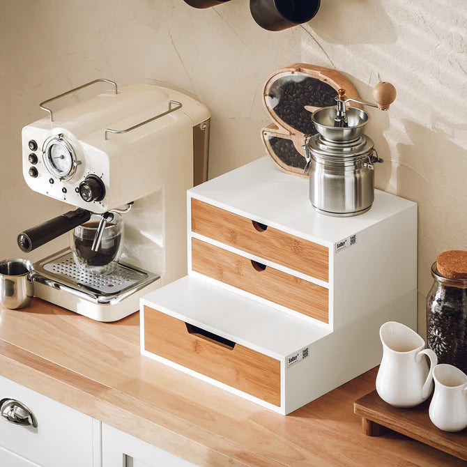 Æske med 2 skuffer til opbevaring af kaffekapsler eller teposer, hvid / træ
