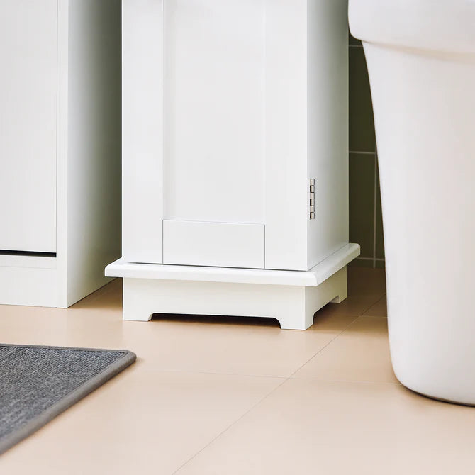 Fritstående badeværelsesskab med toiletruller, hvid