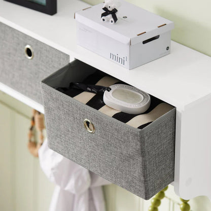 Knagerække med 3 grå kurve og 5 kroge, hvid