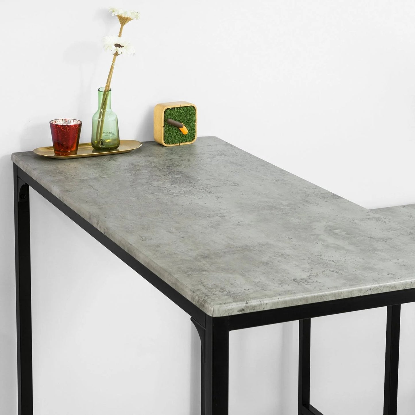 Højt køkkenbord med 4 stole, grå