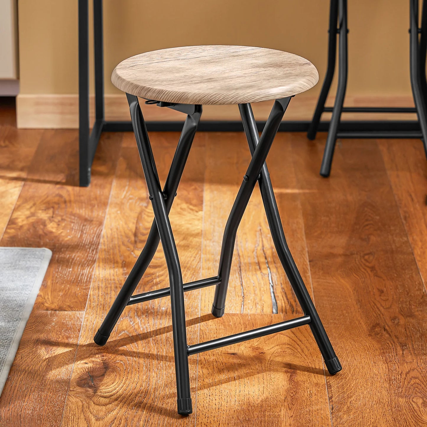 Bordsæt med 2 stole og sammenklappelig funktion, sandfarvet